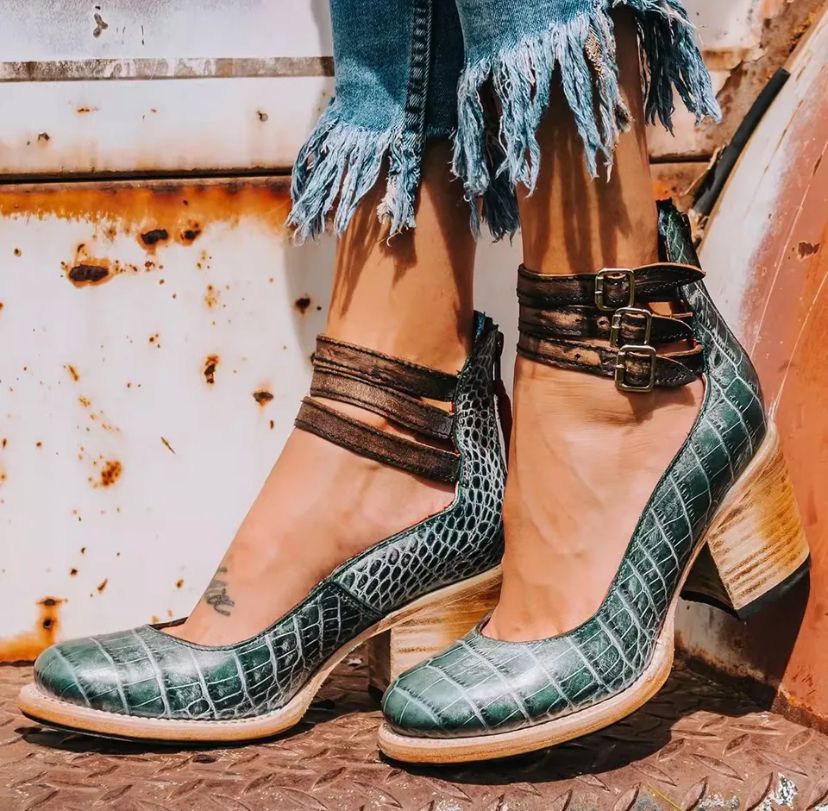 Nessa – Modern Wood Heels