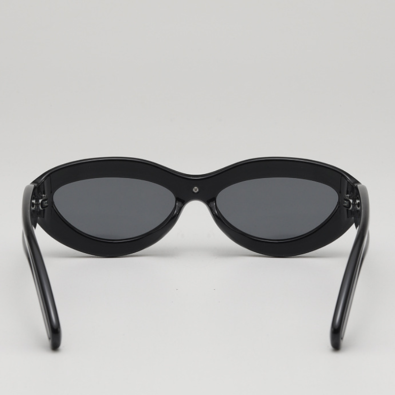 Velora Eyewear – Elegant & Bold