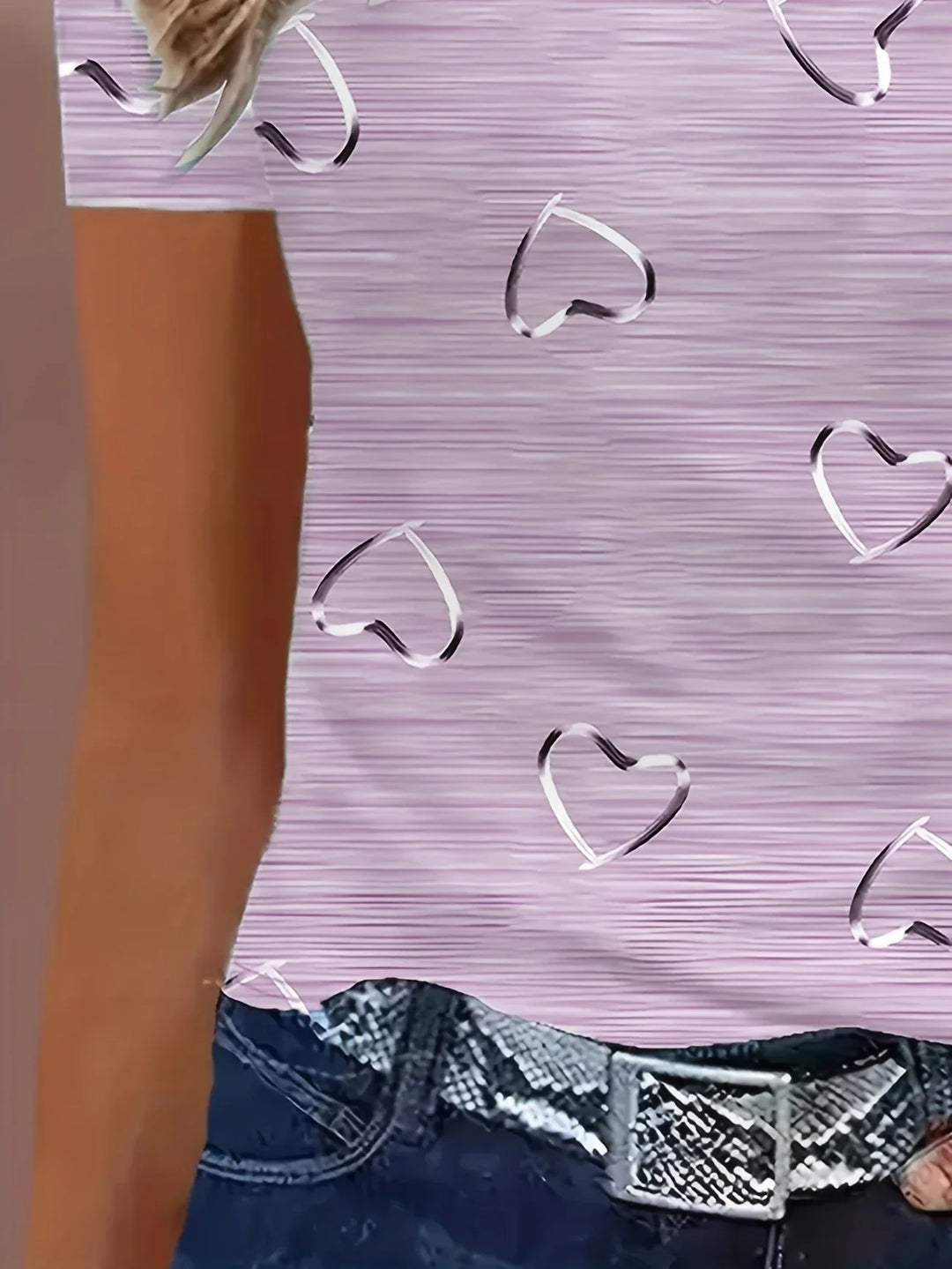 Avina – Fashionable V-neck and Heart Print Top