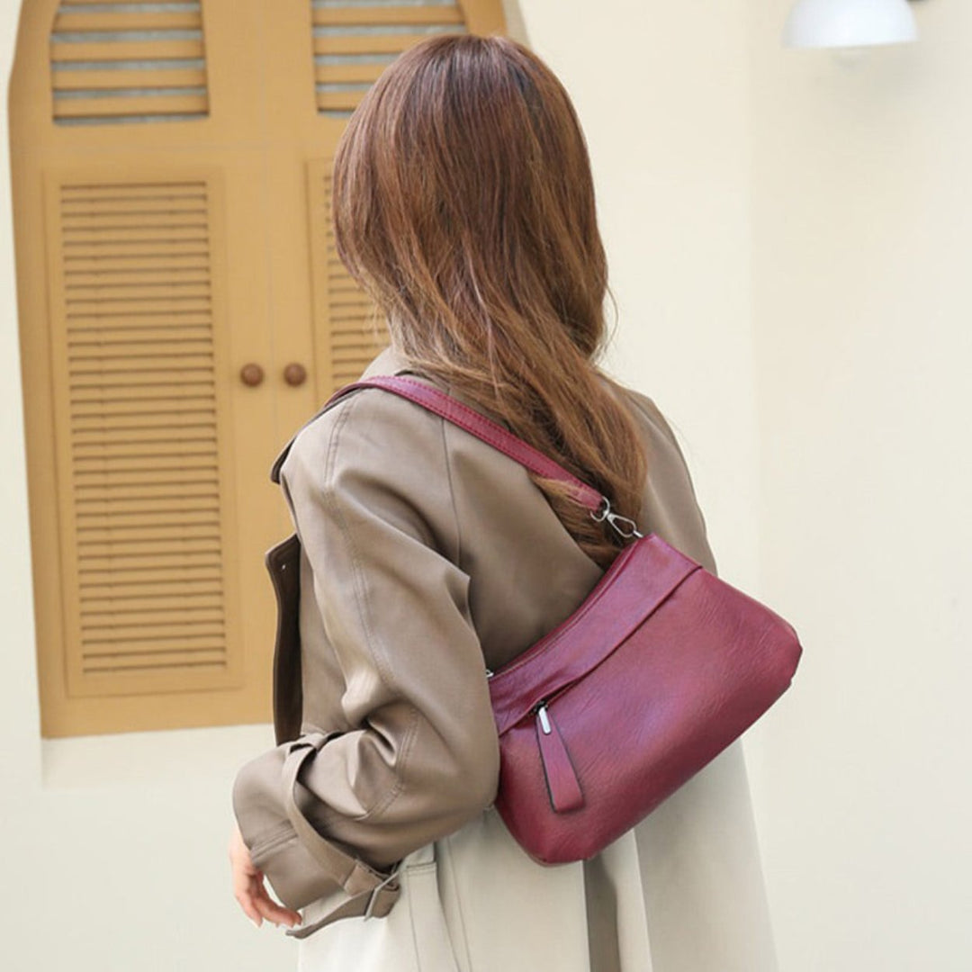 Isla™ Chic Leather Bag